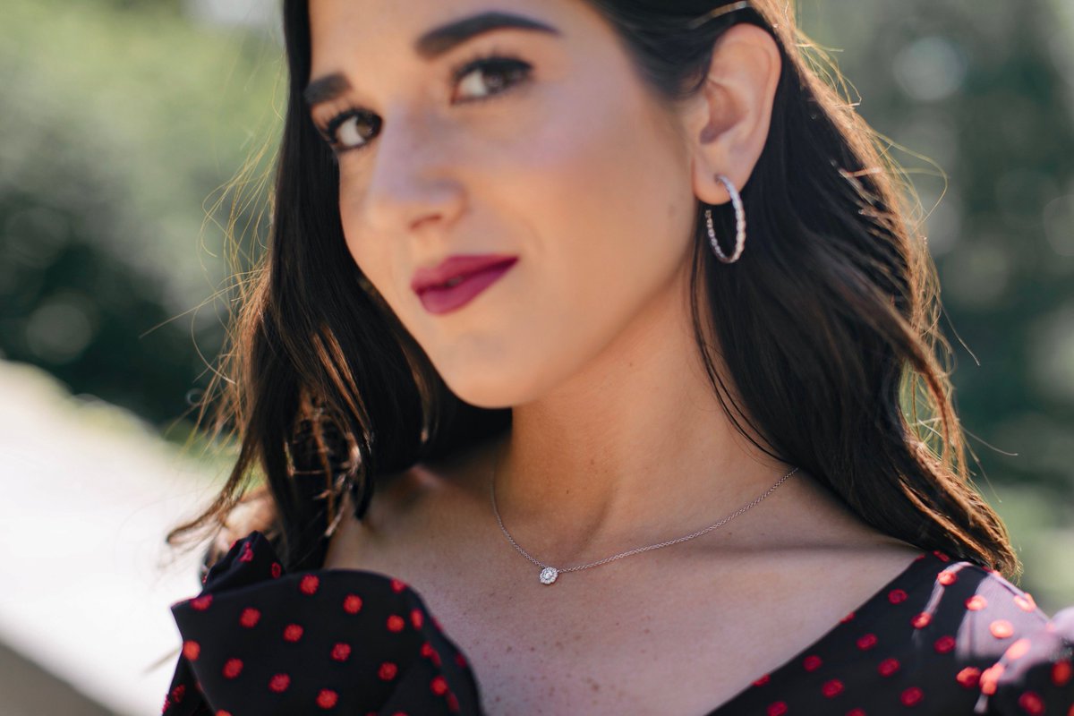 esthersanter's tweet photo. Never met a diamond I didn’t love, but Hearts On Fire takes the cake. Felt like a princess decked out in their gorgeous pieces. See more of their collection at @HeartsOnFire and prepare to swoon. @Shape_Magazine #ignitesomething #ignitebrilliance #esthersanter https://t.co/aPnEakU97C