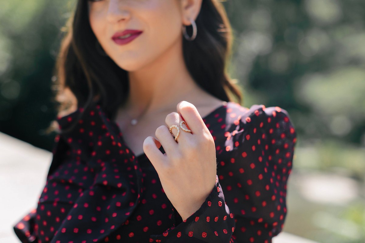esthersanter's tweet photo. Never met a diamond I didn’t love, but Hearts On Fire takes the cake. Felt like a princess decked out in their gorgeous pieces. See more of their collection at @HeartsOnFire and prepare to swoon. @Shape_Magazine #ignitesomething #ignitebrilliance #esthersanter https://t.co/aPnEakU97C
