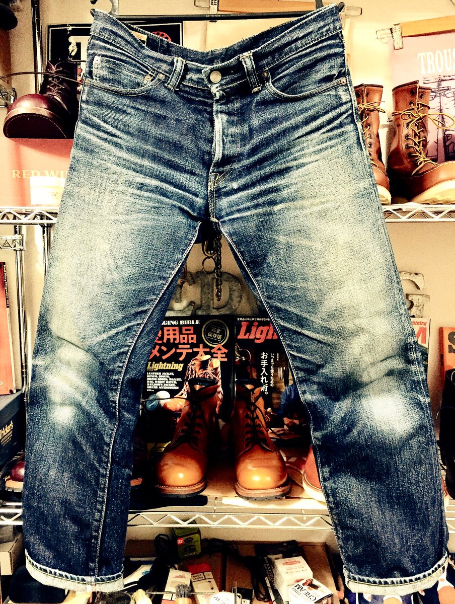 OreNo2Che's tweet image. リーバイスじゃ無いですがワタクシ

の所有してるデニムの中では、

履きやすさ、コントラスト共に割と

理想形に育ちました。

桃太郎ジーンズ0705SP。

まだ履き育成するつもりでしたが、

体型変化に耐えられませんでしたww
#このタグを見た人はお気に入りのデニムを貼り付ける