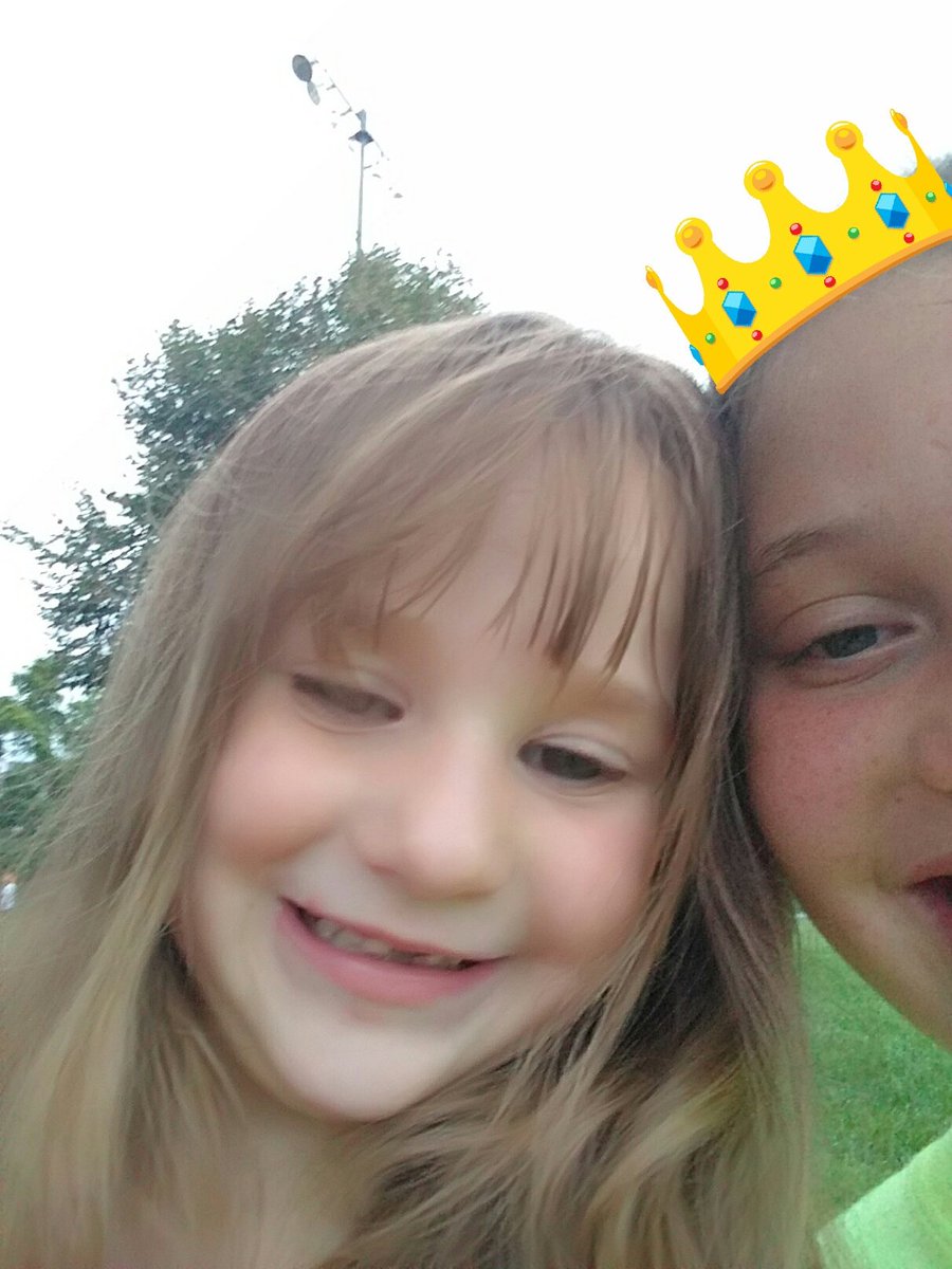Happy Sister's Day. I love these girls so very much.💗💗💗💗