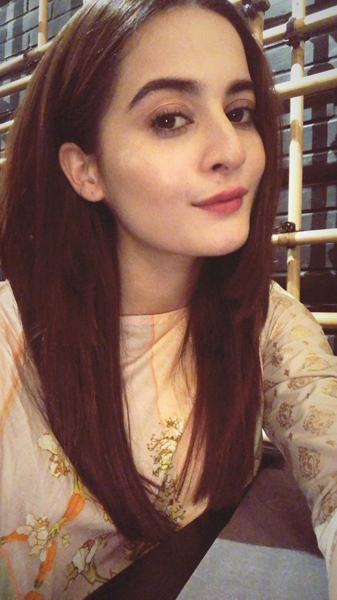 real_Aimankhan's tweet photo. 😚 https://t.co/UxdBiOtwvs