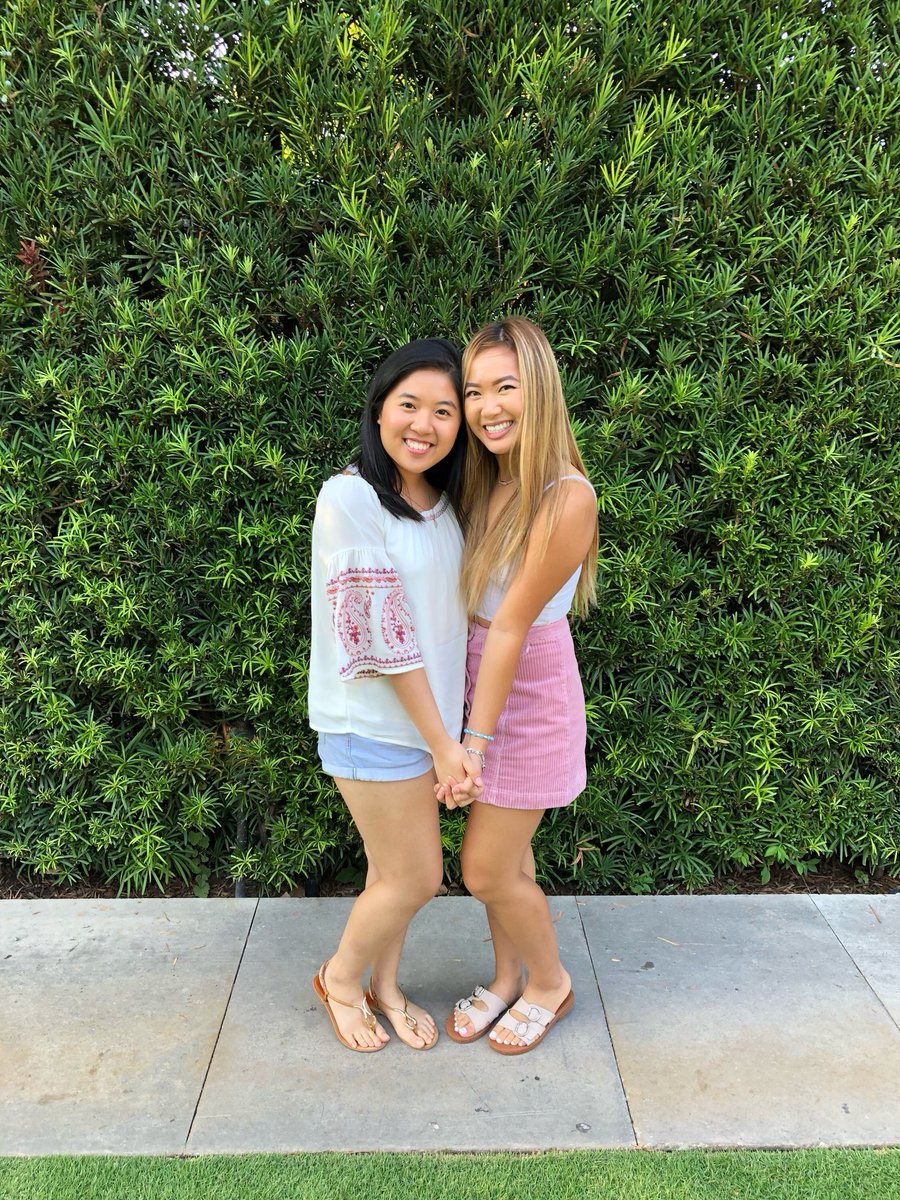 UHSigmas's tweet photo. Awwwwww! Today is #NationalSistersDay 👩❤️👩 We weren’t born as sisters but fate brought us together and connected us by heart ❤️ Join Sigmas and become a part of our sisterhood!! #NationalSistersDay
#wearefamily
#igotmysisterswithme
#sigmaphiomega
#uhsigmas
#rushsigmas https://t.co/1VISMcfYpZ