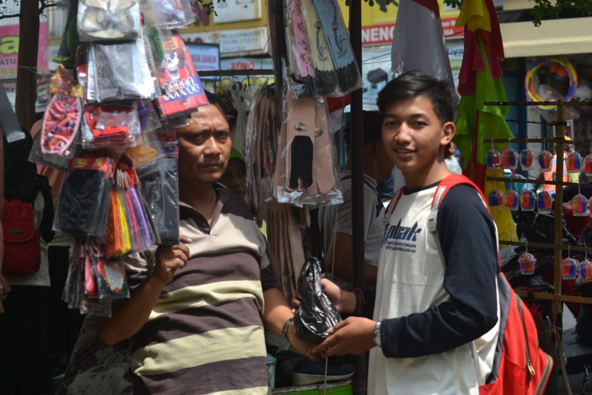NuruddinLathif's tweet photo. @iain_salatiga @demaiainsalatiga @kemendag @mejeeha

 #iainsalatiga #demaiainsalatiga #pbakiainsalatiga2018 #pasartradisional #akucintaproduklokal

#iainsalatiga #kolomdakwah #kolomfebi #kolomftik #kolomfuadah #kolomsyariah https://t.co/2HBzidc3QC