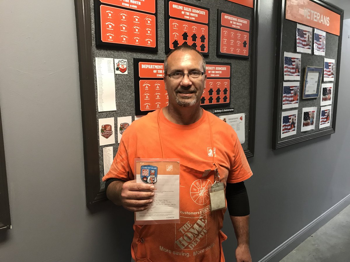 #4801proud Todd getting a Homer award for Doing the right thing and this will make him a bronze award winner!  <a href="/britton_denny/">Denny Britton</a> <a href="/mcopley27/">michelle Copley</a> <a href="/thdpatrickbowen/">THDPATRICKBOWEN</a> @thd_young