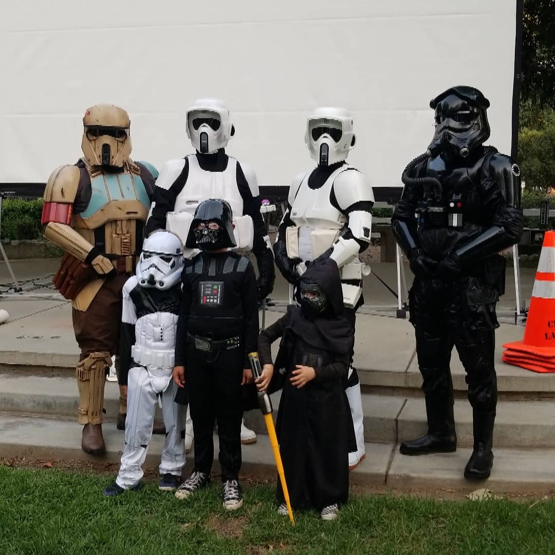 LaVernePD's tweet photo. There's still time! Come join us for The Last Jedi!!!!! Food, family and fun awaits! #lavernepd #lvpd #lvpoa https://t.co/1b5iYdX30w