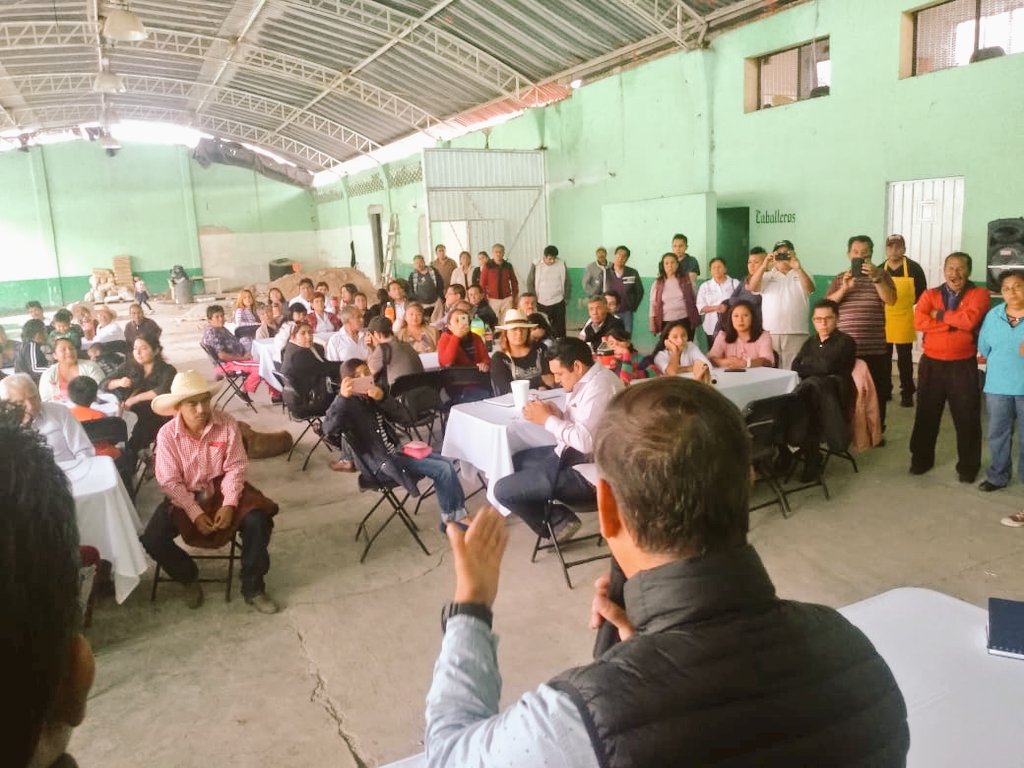 Teoloyucán Méx. La clave radica en no perder la comunicación con el pueblo para informar y consultar sobre los lineamientos y las reformas legales para implementar la política de austeridad republicana!! #AMLOPresidente2018