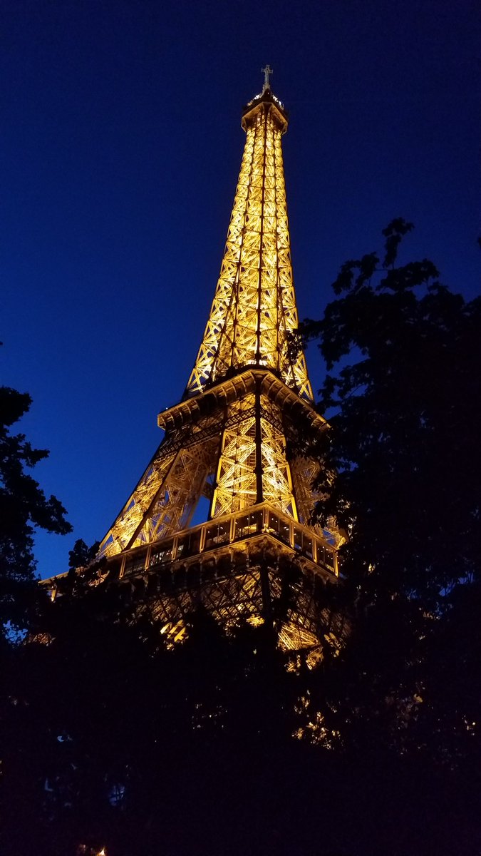 The Eiffel Tower was amazing!!! #EiffelOfficielle! ￼ #EiffelTower #Paris #photography