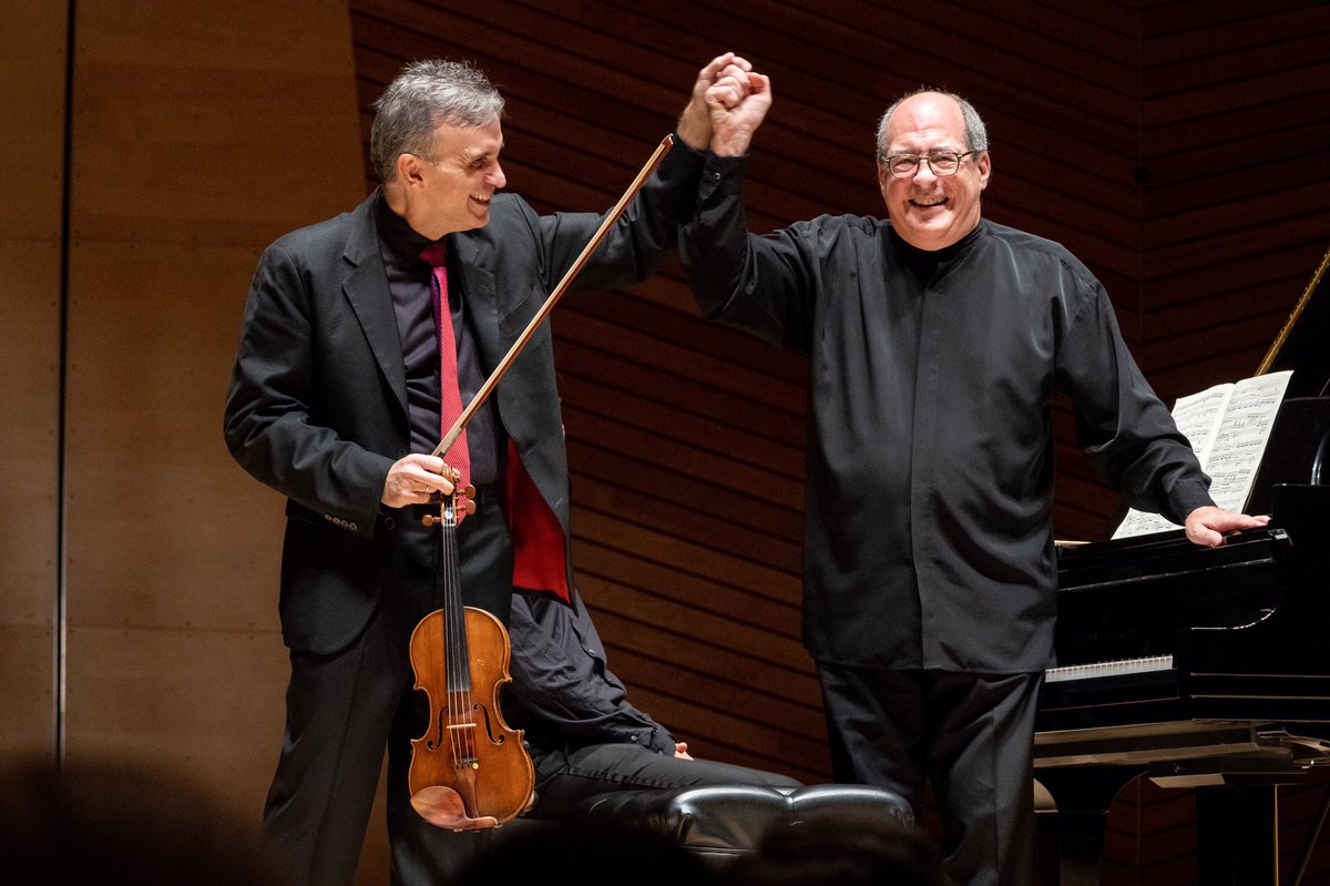 aspenmusic's tweet photo. Last night AMFS Music Director Robert Spano and renowned violinist Gil Shaham gave a beautiful recital to a sold-out house and stage! With works by Bach, Debussy, and Brahms, it was an evening to remember. #AMFS2018 #aspenmusic https://t.co/zxoaYKtA4c