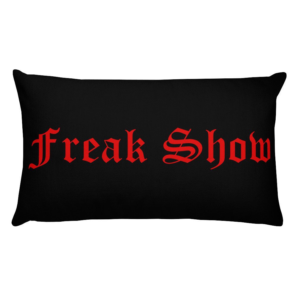 Newly added ---- Freak Show pillow!!!

etsy.me/2M5WR1J

#etsy #goth #freakshow #gothdecor #gothbedding #gothicbedding #backtoschool