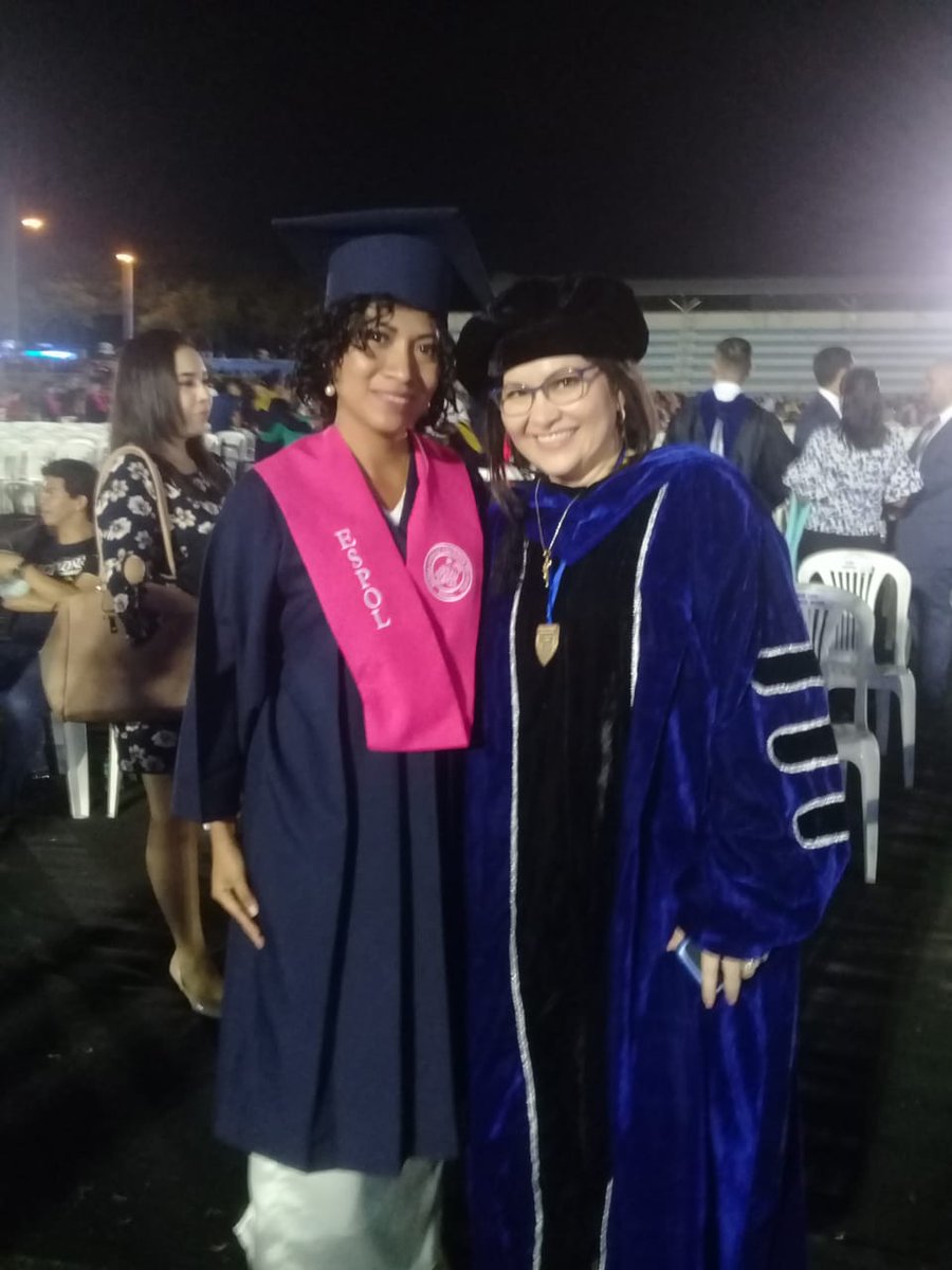 VeronicaJalca's tweet image. #GraduadosESPOL2018  Go it! #EDCOM #FIEC @cparedesverduga @amjalca