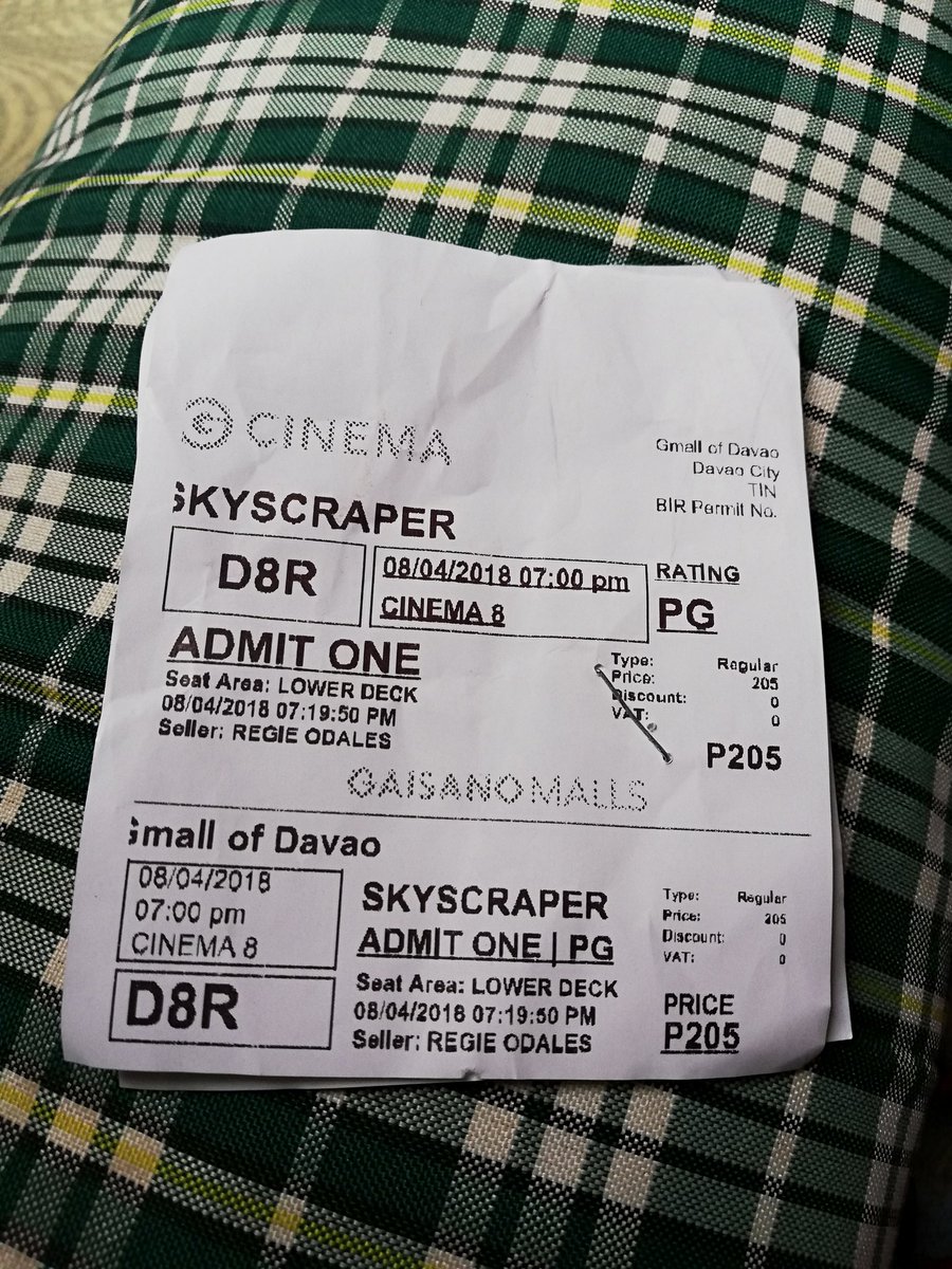 karydhad69's tweet photo. #FirstOfficialDate We barely watch the movie.. Hahahaha 😂😂💋💋💋💜💜💜 https://t.co/dfrXbTdgzB
