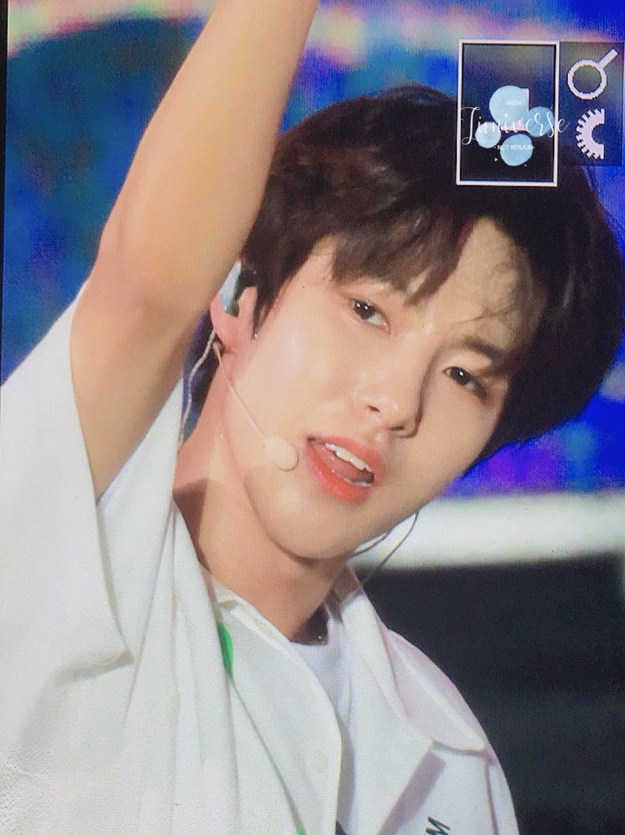 RenjunBR's tweet photo. [#PREVIEW] 05.08.18 - Renjun @ Hyunin Song Festival. | Cr. Juniverse https://t.co/mDeowMz35s