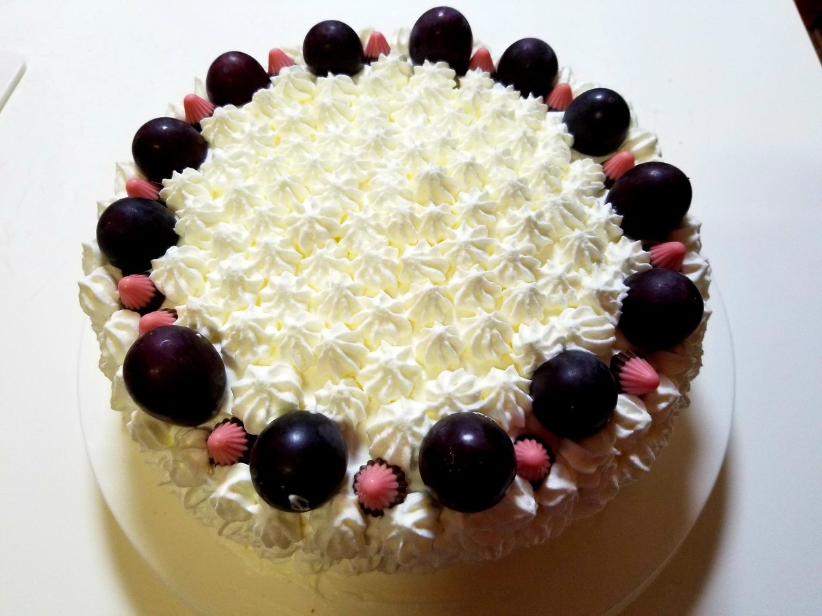 かじまある 今日は息子のお誕生日 プレゼントはケーキだけでいいそうですが 24才までケーキ作ると思いませんでした ハッピーバースデー お菓子作りが好きな人と繋がりたい 手作りケーキ かじまある 家事代行 かじまある 今日は息子のお誕生日 プレゼントはケーキだけでいいそうですが 24才までケーキ作ると思いませんでした ハッピーバースデー お菓子作りが好きな人と繋がりたい 手作りケーキ かじまある 家事代行