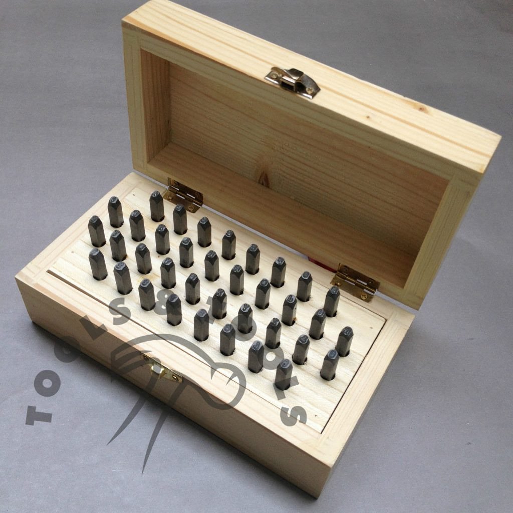 ToolsNTools's tweet image. Punches and stamps in stock now. bit.ly/2AKXV6J

#jewellerydesign #jewellerytools #jewellerymaking #jewellers #jewellersbench #jewellerstools