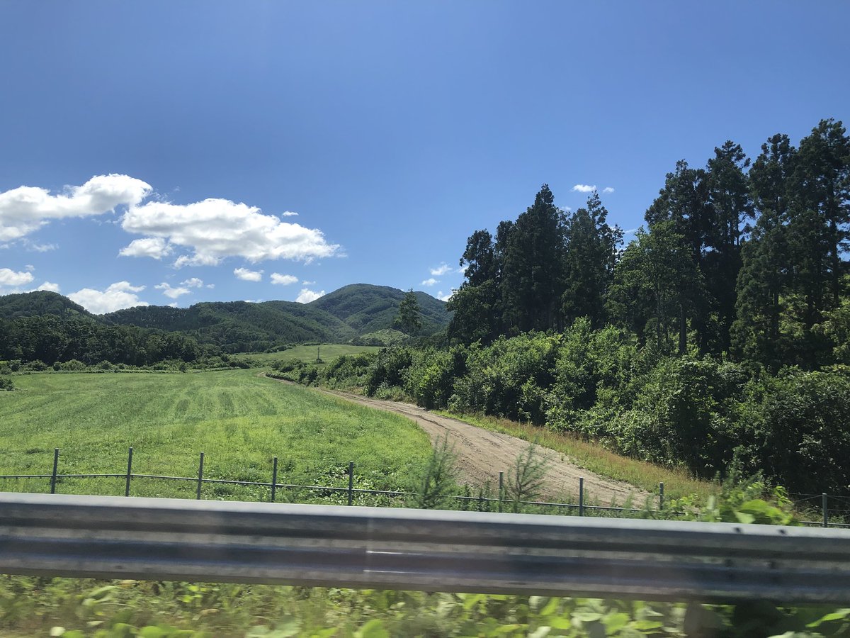 ツアー5日目

函館→室蘭&amp;登別

右手に内浦湾を見ながら北上
海の向こうに室蘭 登別が見えるよ🌈

#フラメンコロイド #cajon #カホン #旅