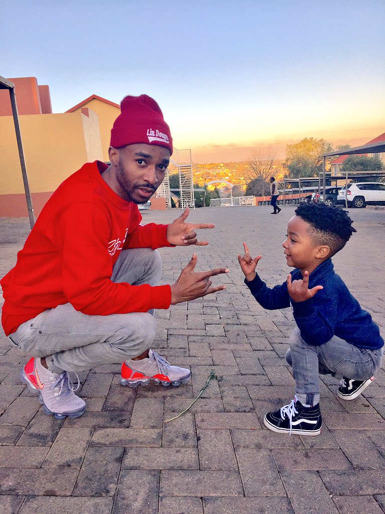 MISSKM4's tweet photo. Lindo and Valdo 😍🔥👌#Kings👑 https://t.co/lQueRVwy10