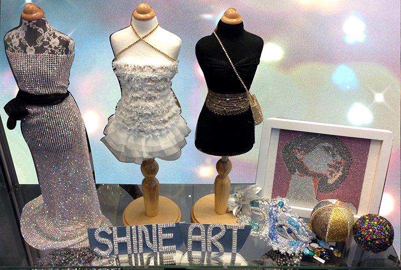 shineartmall's tweet photo. Our #Creations: #Dress with #Stonemesh and #Cupchine, #Mash with #Rhinestones, #Ball with #Epoxy ๐#SHINEART, #PELLOSA, #minidress, #bag, #deco, #design, #party, #dance, #wear. #hotfix, #heattransfer, #fashion, #elegant https://t.co/j82v8b4KI4