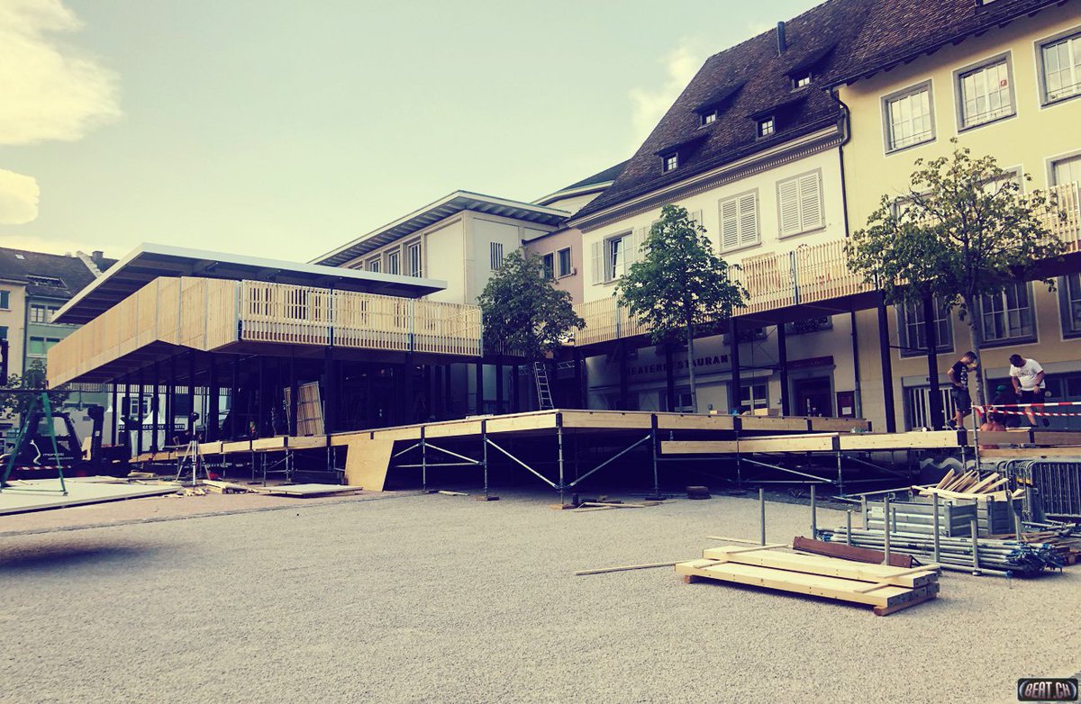 chbeat's tweet image. Stars in Town Schaffhausen 2018 mit neuer wunderschöner VIP Hospitality Plattform - schaffhausen.net/2018/08/stars-… #starsintown #herrenacker #schaffhausen @Stars_in_Town
