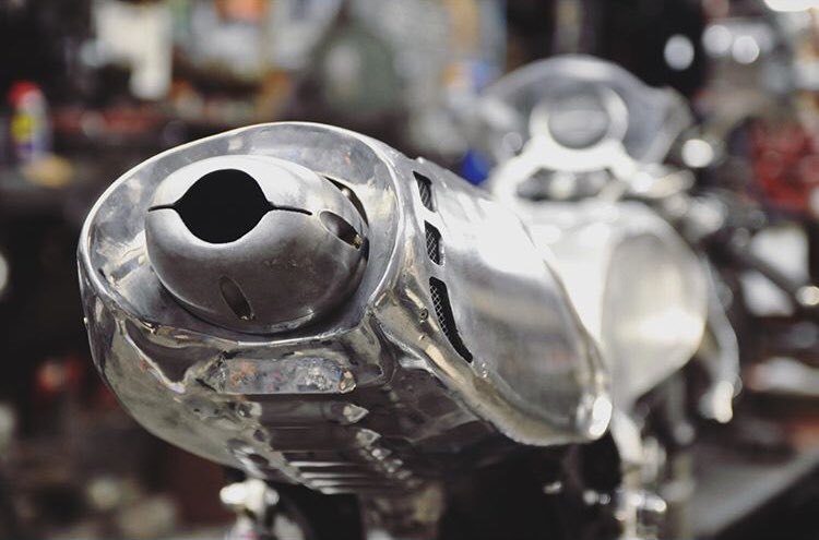 ace_miyazaki's tweet photo. from USA. Chabott Engineering
Yamaha SR 40th anniversary project
テールがえげつない形してらっさる…
下に付いてるのは一体何??
#shinyakimura #chabottengineering https://t.co/FmQOuEQSYY