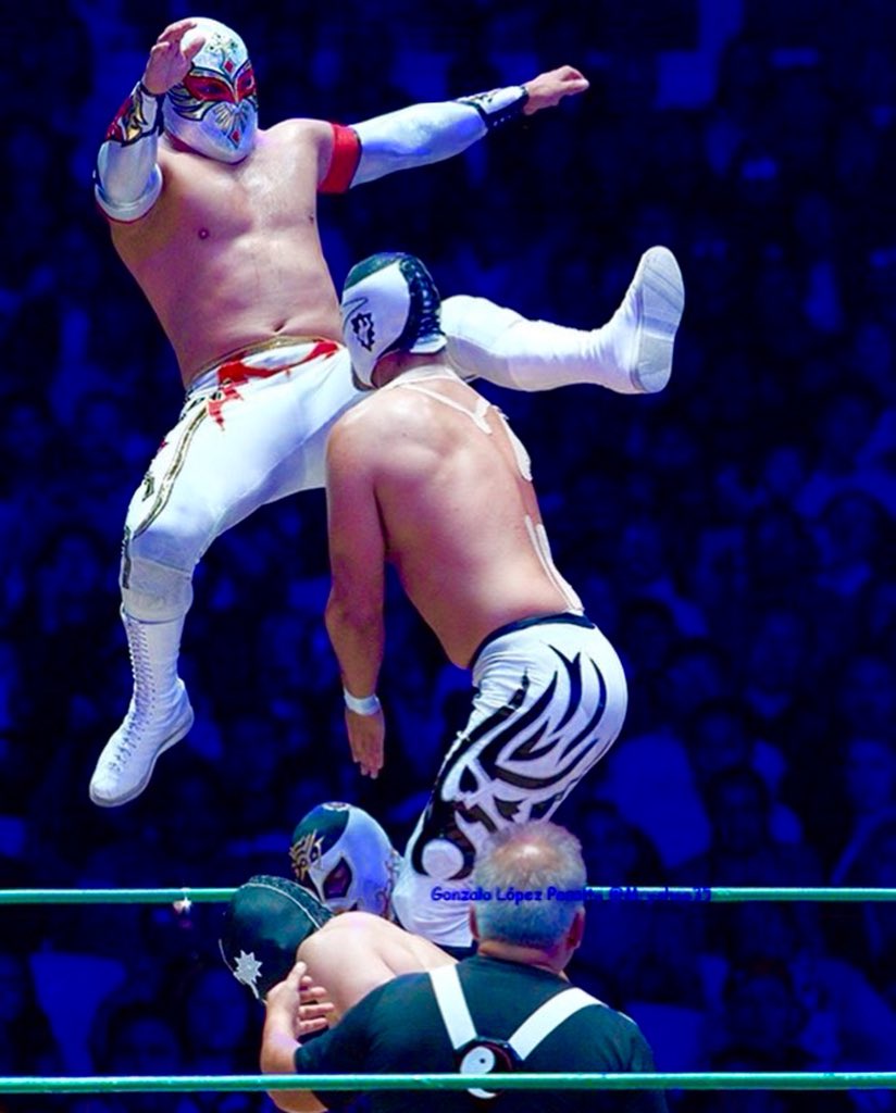 caristicomx's tweet photo. A descansar se ha dicho Banda 😊 mi gente q descansen y q sueñen bonito👼🏼 q tengan bonita noche🙏🏽 saludos y un fuerte abrazo amigos bendiciones🙌🏾 @CMLL_OFICIAL https://t.co/yPG64gz7tp