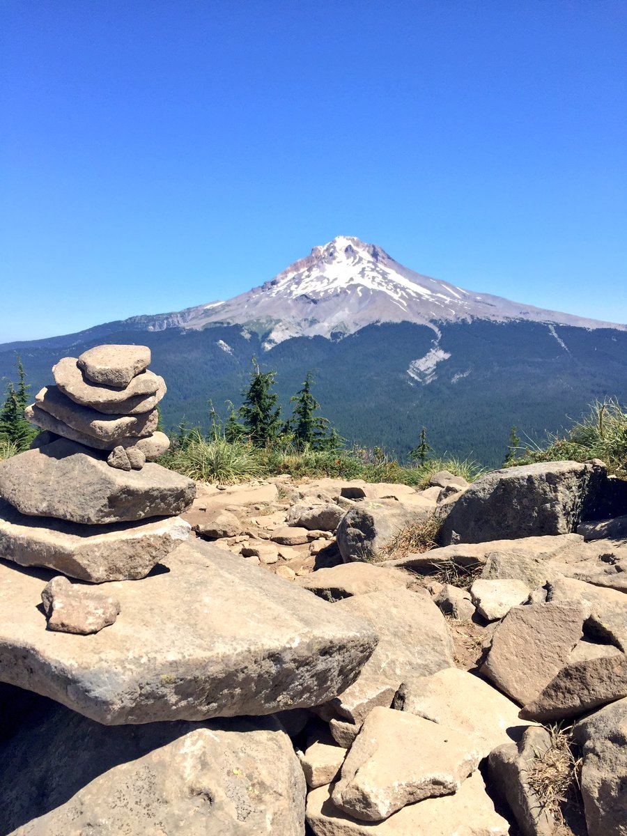 nutritionMKE's tweet photo. Perks of #ASDAHconf2018 being in Portland: mountains, bridges, and sour beer. Great weekend of a good balance of fun outside and learning and connecting with other #haes providers! https://t.co/YZgpegKTfR
