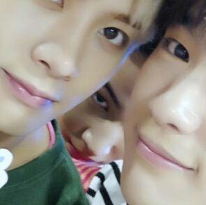 Jaew_xcix's tweet photo. แจ็คสัน แจบอม จินยอง....
#JJJProject #GOT7
#JacksonWang #JB #Jinyoung https://t.co/LQWLusgsSH