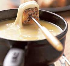 MerindolManor's tweet photo. Winter season is almost over... Only 3 dates available for the Cheese Fondue Experience at #MerindolManor in 2018: 12, 19 and 26th of August.
R250 pp, including Aperitif, Cheese Fondue, dessert,btl of Wine for two.
info@merindolmanor.com or call/whatsapp Vincent on 0817630798 https://t.co/7Z2IrzC7qp