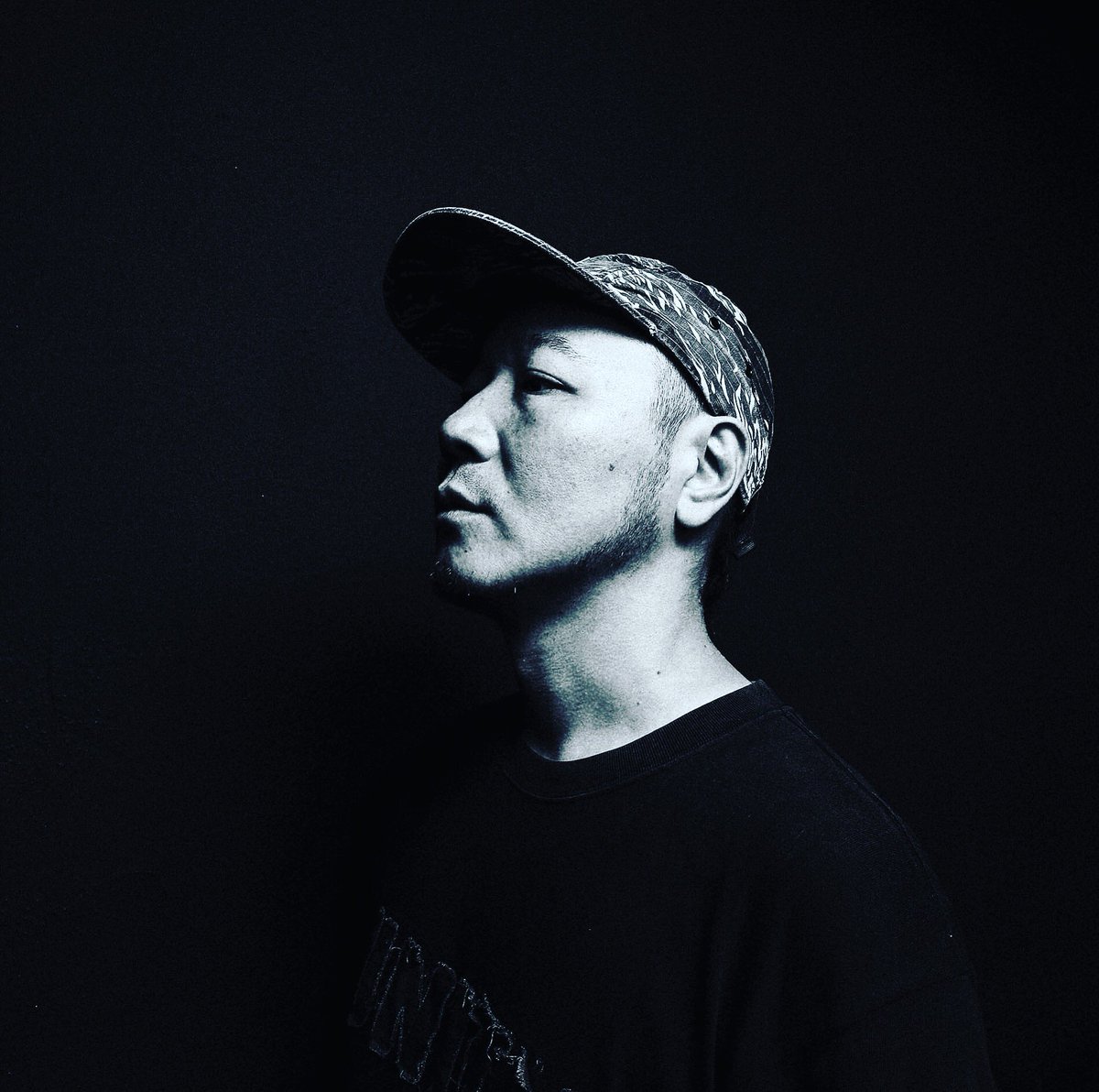 KYONO_WAGDUG's tweet photo. 10.17リリース!!
『YOAKE』
初のソロ名義のアルバムとなります！皆さまよろしくお願いします！
#初ソロ  #アルバム #KYONO https://t.co/ez4JLUBt24