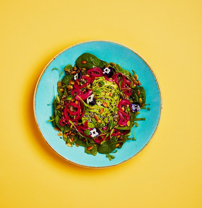 Our Green Quinoa Salad is the ultimate start to the week 🌱 #meatfreemonday #veggiefood #vegan #mondaymotivation