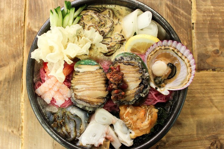 済州観光公社 ビジュアルに衝撃のアワビ海鮮冷麺 アワビ タコ エビ ホタテ ホヤ ナマコなどなど済州島でとれた新鮮な魚介類がてんこ盛りの冷麺 こんなのアリ 詳しくは T Co 7ktid7lgs3 冷麺 韓国グルメ 韓国料理 済州島グルメ 済州 済州観光公社 ビジュアルに衝撃のアワビ海鮮冷麺 アワビ タコ エビ ホタテ ホヤ ナマコなどなど済州島でとれた新鮮な魚介類がてんこ盛りの冷麺 こんなのアリ 詳しくは T Co 7ktid7lgs3 冷麺 韓国グルメ 韓国料理 済州島グルメ 済州