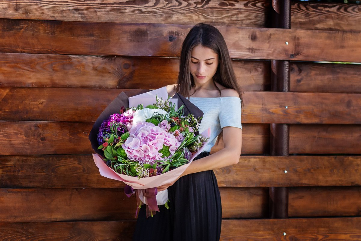 FlowersStyle's tweet image. Еще один ягодный и летний)))
☀🍇🍋🍉🌿
#флористика #цветочнаякомпозиция #букет #цветочныйстиль #харьков #цветы #декор #followme #шедевр #необычныйбукет #стильныйбукет #аксессуарыизцветов