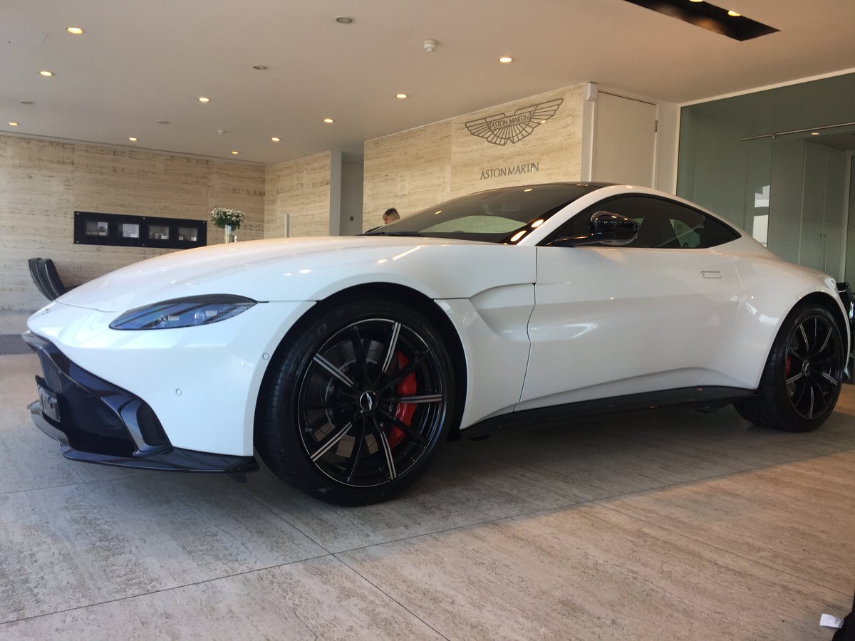 HWM_AstonMartin's tweet photo. Another great spec Vantage!

#HWM #AstonMartin #Vantage #WednesdayMotivation https://t.co/tFfcL7Og0Z