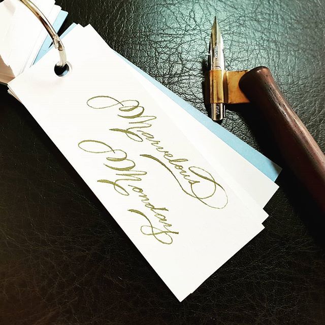 girnar_id's tweet photo. Marvelous Monday #creative #ink #typography #lettering #handlettering #flourishcalligraphy #calligraphypractice #spencerian #penmanship #takeprideinpenmanship #thedailycalligraphy #dippen #pointedpen #ornamentalpenmanship #florishforum #calligrafriends #… https://t.co/kFRvDGUKQd https://t.co/iJMaATDBem