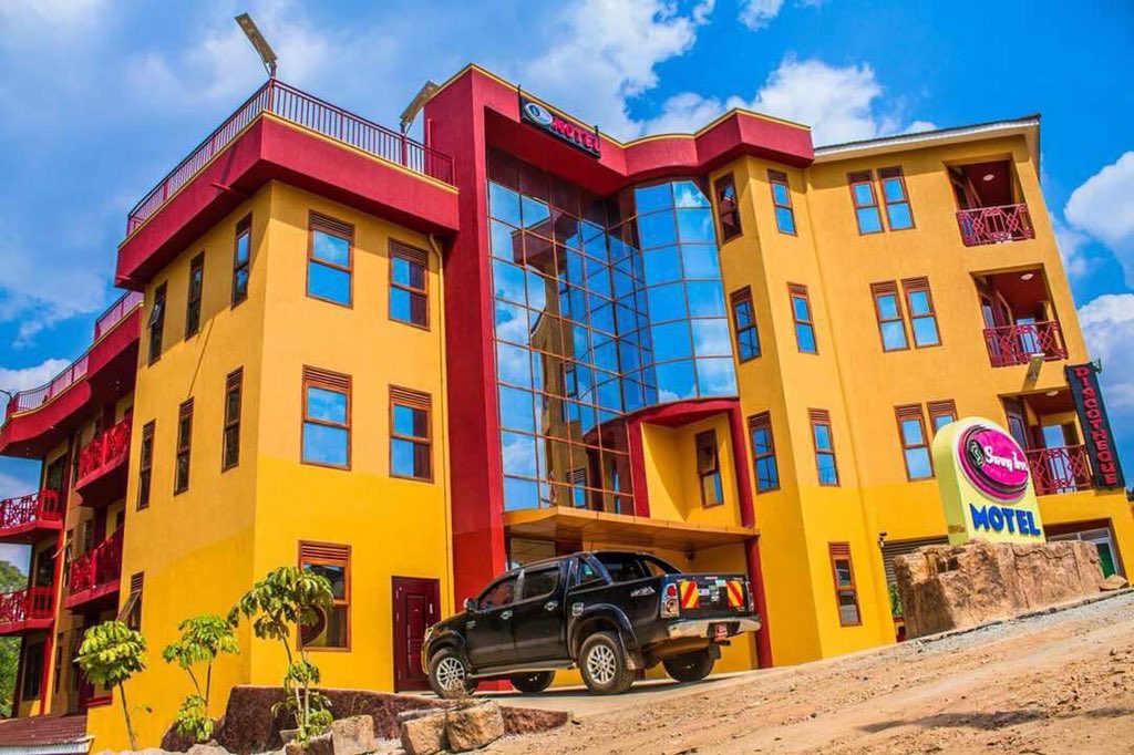 inn_motel's tweet photo. #swinginn ...Building🏨🏨🏨🏨 https://t.co/Hi05e8euSS