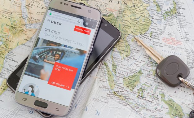 A golpe de #algoritmo. Cuatro casos de empresas que han triunfado gracias al #BigData ow.ly/ybzp30kGAPW