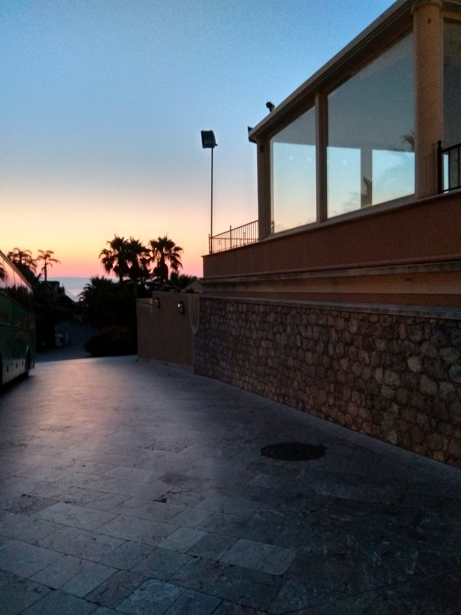 connuevosaires's tweet photo. Coming back to home after two intense and nurturing days with amazing people. #CPJam #2018H2 #grateful #peoplematter #lovemyjob c/ @CocoonPro https://t.co/Zoe3nxfXGg