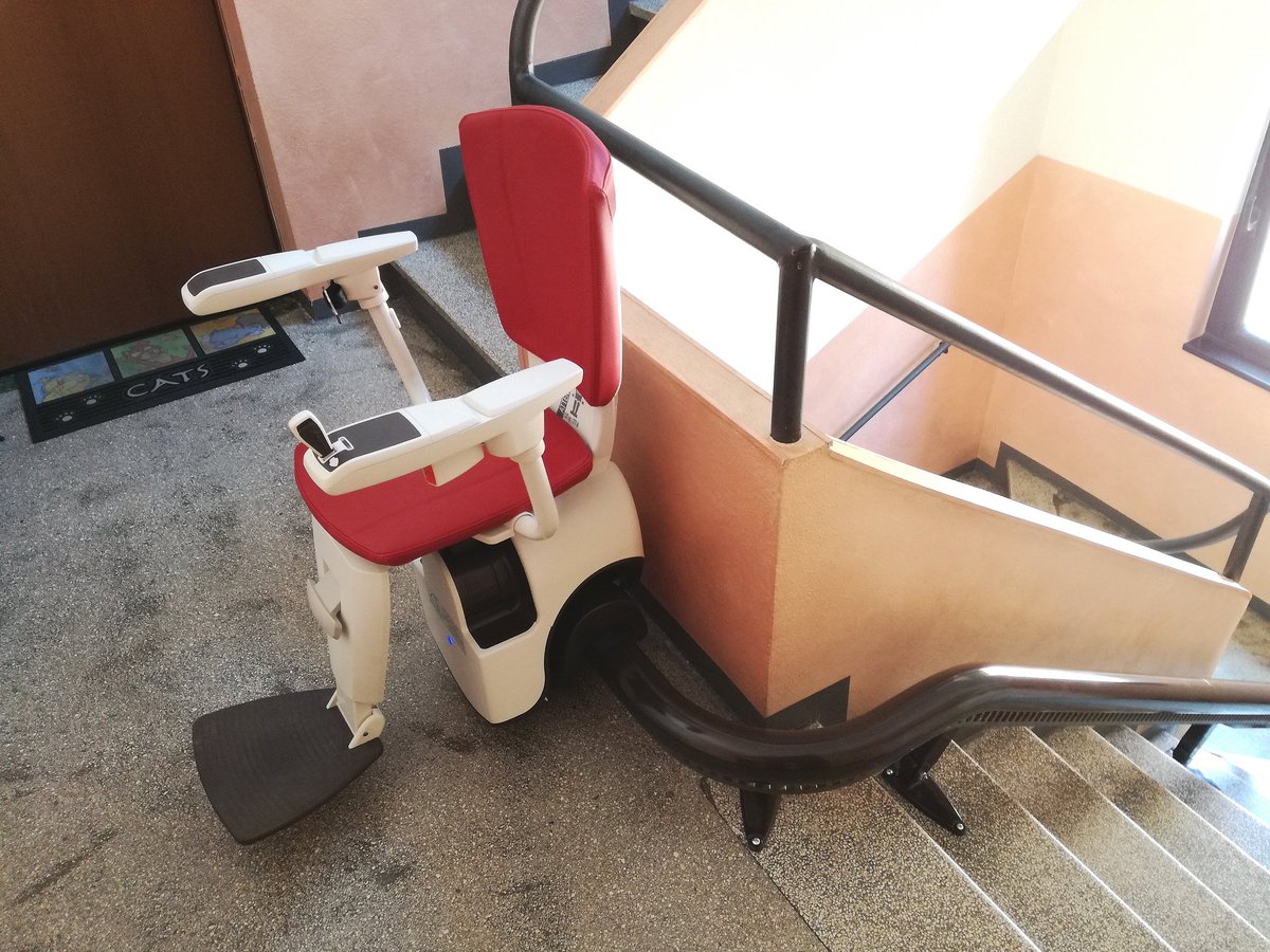 lift_serviceit's tweet photo. #montascaleapoltroncina #Bergamo #LiftService #LiftServiceIT #ViSolleviamoDalPensieroDelleScale #Milano #servoscala #servoscale #montascale #architettura #Lavoro #Job #Design https://t.co/yrqVlyDPYG