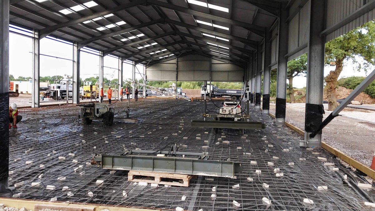 Knightsconcrete's tweet image. We’ve been putting our workhorse @SomeroEnterpris S840 Laser Screed to use to install a 170m3 concrete floor in #Cheshire. Achieving a great tolerance across the slab. #getitdone