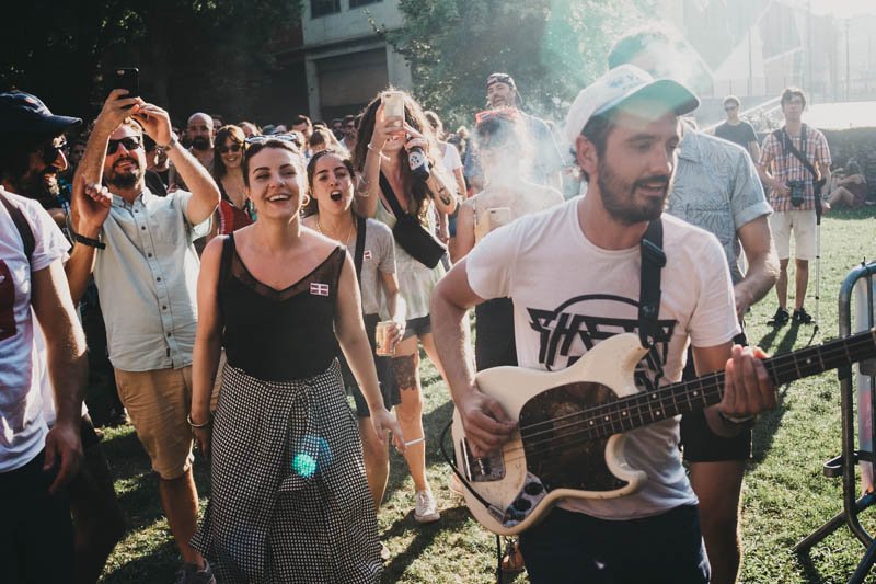 Vibra Cristina Enea con un Glad is the Day multitudinario
donostitik.com/vibra-cristina…
<a href="/donostiakultura/">Donostia Kultura</a> @kutxakultur @DabadabaSS <a href="/LeBukowski/">Le Bukowski</a> #festival #música #GladIsTheDay #SaraMansilla #Melenas #Rukula #JavierSun #Txarkey #Koban #Raitx #Mujeres #EstebanYManuel #Gorpuzkingz