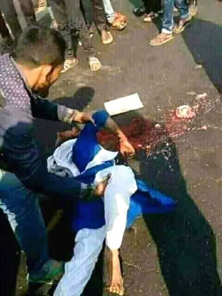 BIDSTAJ's tweet photo. #Bangladesh
invalid  #Awamilig Govt. killing students &amp; rap girls and through them river &amp; dustbin........ https://t.co/BGzlrjUcPH