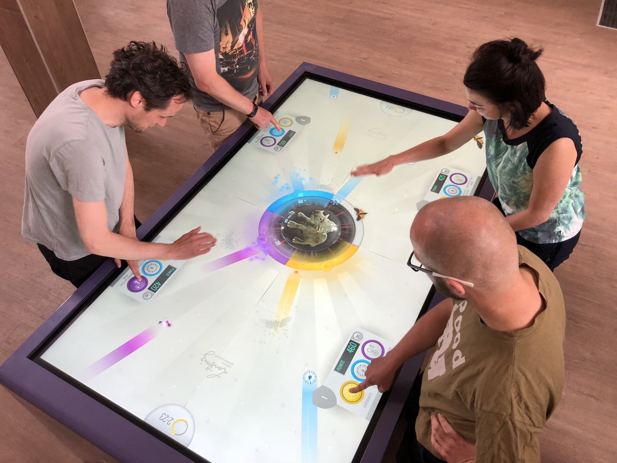 IjsfonteinD's tweet photo. Erhalt &amp; Bewahrung von Kulturgut spielerisch vermittelt: Für die 8 Museen der @LeibnizWGL entwickelten wir ein MultiTouchTable-Spiel, in dem man als "Bewahrer*in" Objekte vor schädlichen Einflüssen schützt. Ab sofort anspielbar im @Senckenberg Museum. Die anderen Museen folgen. https://t.co/DbYHDWehEA