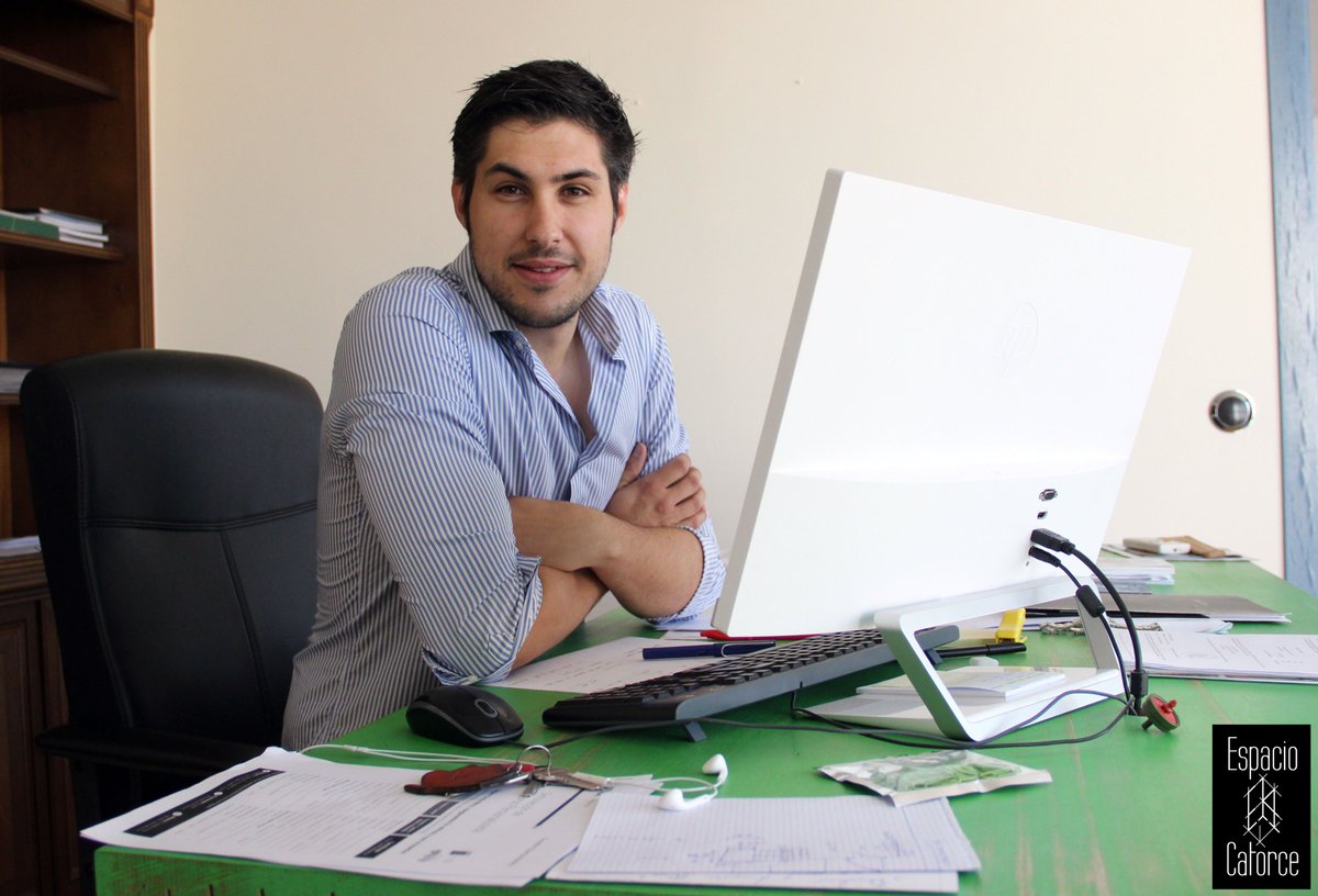 Nuestro equipo está encabezado por Javier, ingeniero de Caminos, Canales y Puertos. Es además experto en gestión de riegos y comunidad de regantes, lo que hace que Espacio Catorce tenga una amplia versatilidad para afrontar proyectos.

#Ingeniería #Interiorismo #arquitectura