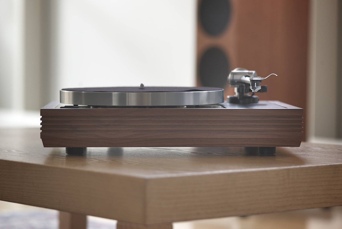 linnproducts's tweet image. Happy 45th Birthday to the #LP12 🎉The pinnacle of #turntable design, unmatched for over four and a half decades #LinnLP12 #Vinyl #LifeEnriched

Learn more: lin.mn/Turntable
