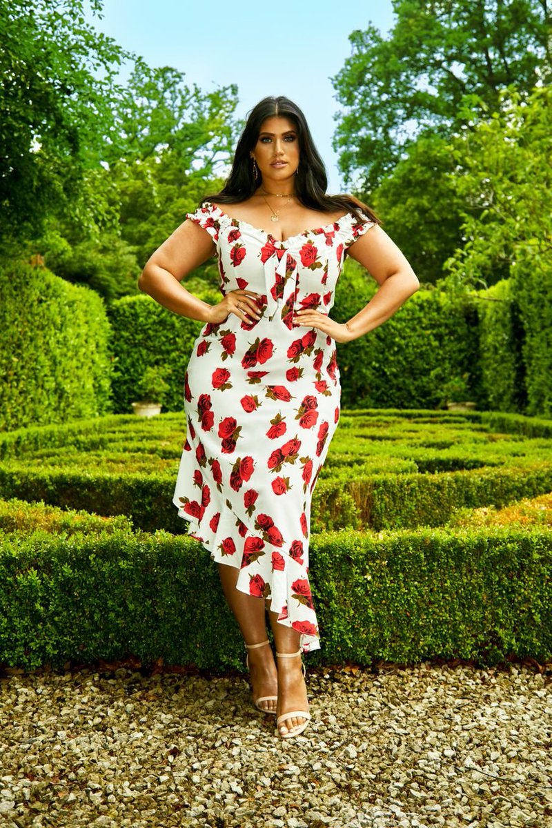 In The Style Curve (@inthestylecurve) on Twitter photo Want to #win an outfit of your choice from <a href="/LaTeciaThomas/">La'Tecia Thomas</a>'s collection?! 👌🏼👗 All you've got to do it #retweet this tweet and #follow us to enter 💖 Want to #win an outfit of your choice from <a href="/LaTeciaThomas/">La'Tecia Thomas</a>'s collection?! 👌🏼👗 All you've got to do it #retweet this tweet and #follow us to enter 💖