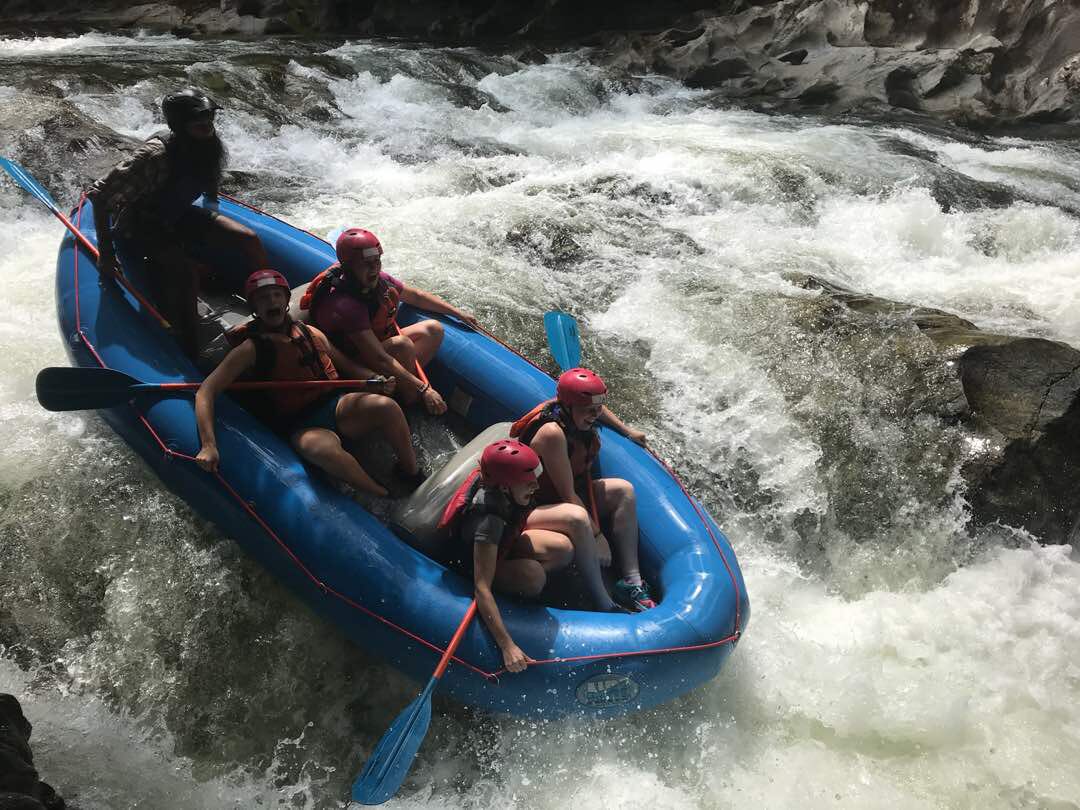 hockey_dollar's tweet photo. Amazing day White water rafting in Malaysia followed by video analysis ahead of the penultimate game of tour #progress#malyasia2018#dollarhockey🛶🏑🎉 https://t.co/qE8oFCLzbQ