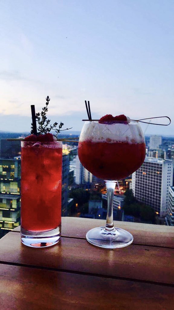 Pollyper's tweet photo. @20StoriesMCR such an amazing night! Thank you for your delicious cocktails ❤️❤️❤️ https://t.co/907aM3Ry7i
