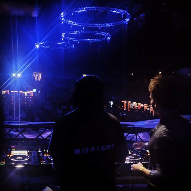 Hyks0s's tweet photo. Fellow Dutch duo @anotr.music galaxyfying Romanians https://t.co/U5znD4Yyoe https://t.co/2kEaReumo9