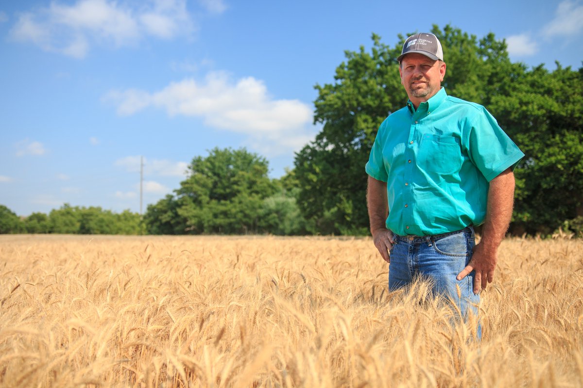 okfarmbureau's tweet photo. A fourth-generation farmer, third-generation #FarmBureau member &amp; 20-year OKFB employee, Executive Director Thad Doye longs for the grassroots #farm organization to continue serving all of #agriculture &amp; #rural Oklahoma. Read more in the latest #OKCountry.
https://t.co/3GuLgLK9hK https://t.co/jjDyQqNnsQ