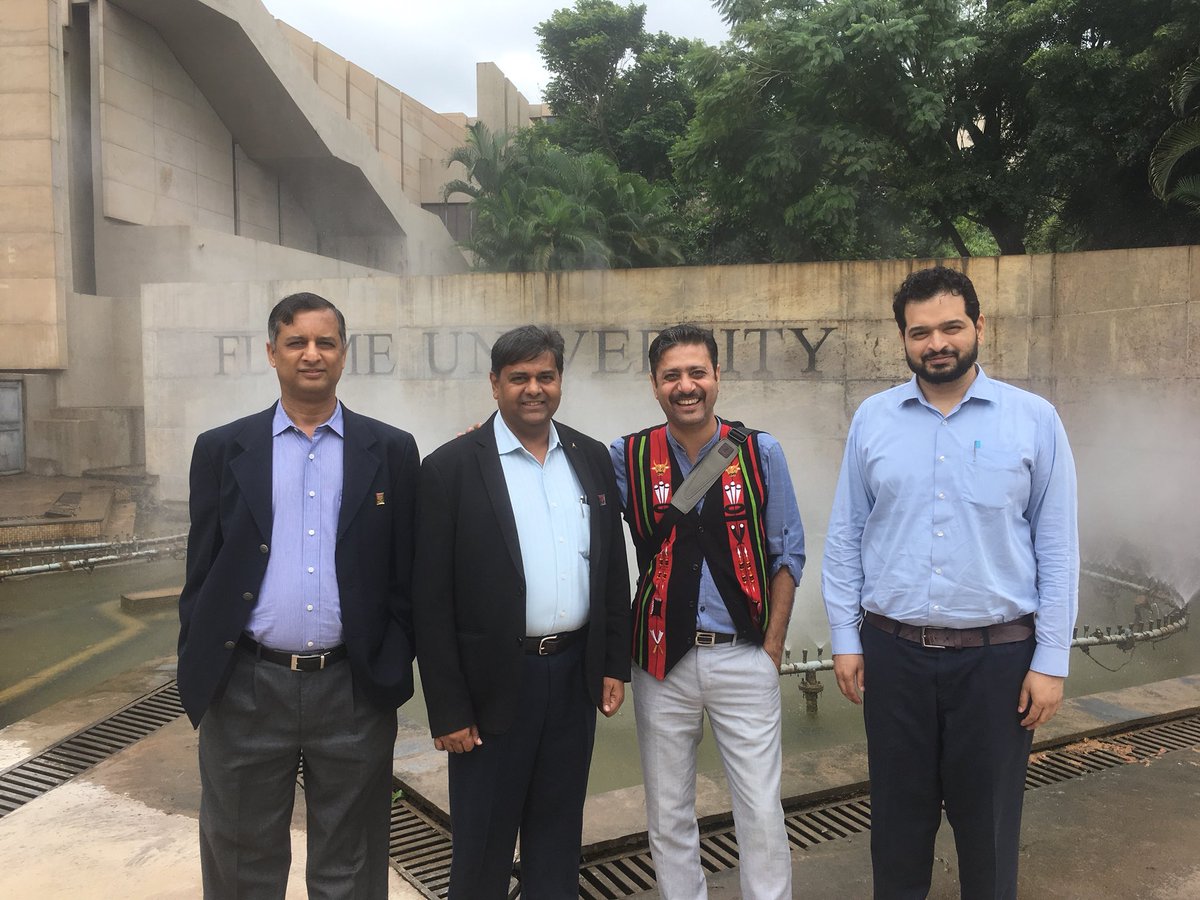 Dwari1008's tweet photo. Welcomed the Principal of HPCL MDC,Nigdi Shri Pravin Kumar and Chief Manager Shri Anuj Baronia @FLAMEUniversity Discussed various ways to Explore Collaboration in #ExecEd #HPCLFLAME @HPCL @raoghv @tejaspatani #LifeOfDean https://t.co/D9gOU5aJvN