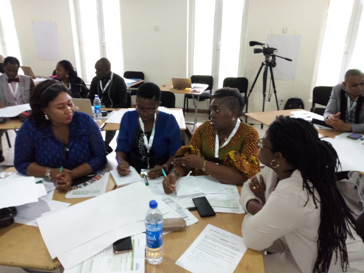 _NDLink's tweet image. Group discussion on key issues facing journalism in #Nigeria--most especially the #NigerDelta--today. 

#SoulutionsJournalism
#CAPABLEMediaTraining